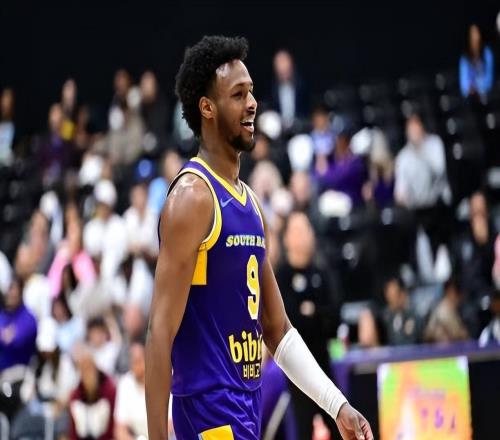 在湖人二隊打出攻守兼?zhèn)涞娜鼙憩F(xiàn)，布朗尼終于開始找到狀態(tài)了