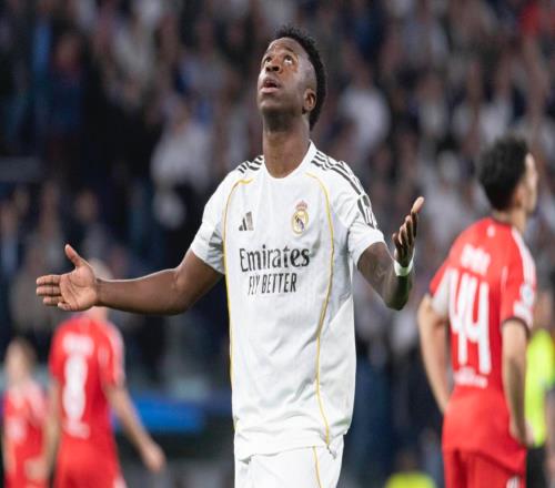 皇馬聲稱反歧視！球員卻辱華！現(xiàn)場(chǎng)球迷還行納粹禮、唱法西斯歌！