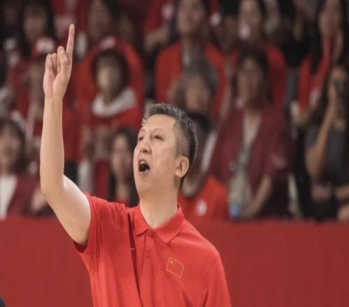 攻防碾壓！第三節(jié)狂勝16分，中國隊(duì)掀起259進(jìn)攻高潮