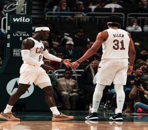 哈登缺陣阿倫空砍兩雙，火箭舊將20+8+5+5+準(zhǔn)絕殺，雄鹿復(fù)仇騎士