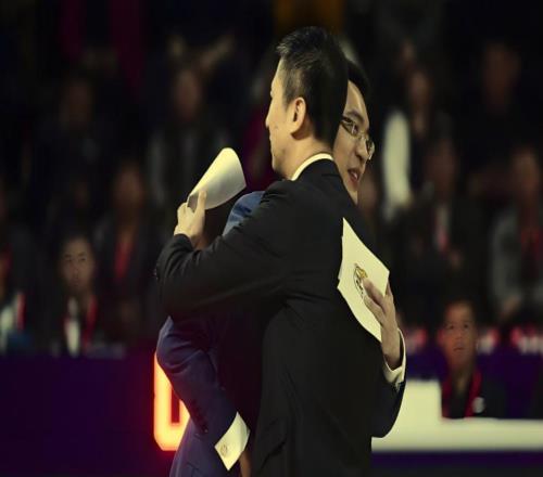 楊鳴深夜發聲支持中國男籃！隊長還是趙睿，最強首發必是他們五人