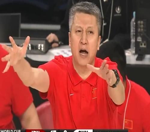 崩了！中國男籃落后日本14分，趙睿8+2，廖三寧8分，郭士強危險了