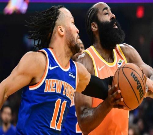 壞消息，騎士隊(duì)詹姆斯哈登在對(duì)陣尼克斯的比賽中拇指骨折