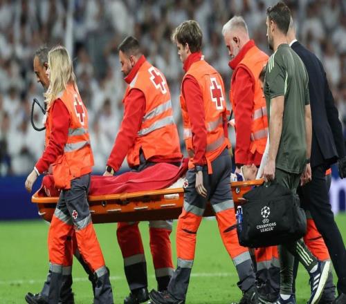 赫伊森又惹爭議皇馬隊友重傷他在看臺嬉笑打鬧！名嘴怒批：冷血