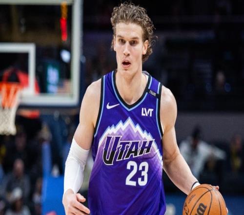 蕭華急眼了！親自派人給馬爾卡寧驗傷，剛拿29分就報銷你騙誰呢