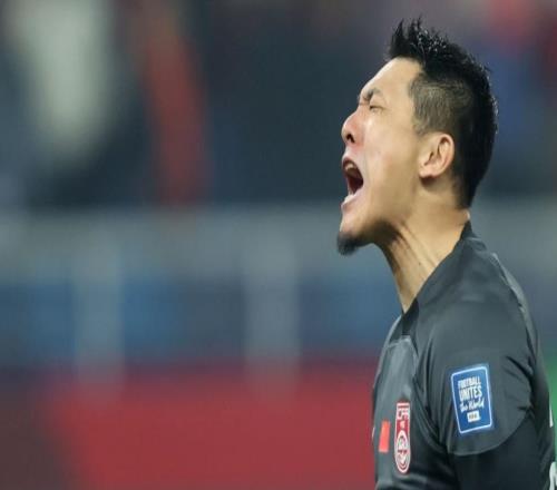 泰山熱身賽11戰(zhàn)僅3勝！狂丟30球，29慘敗申花，記者：快驅(qū)邪