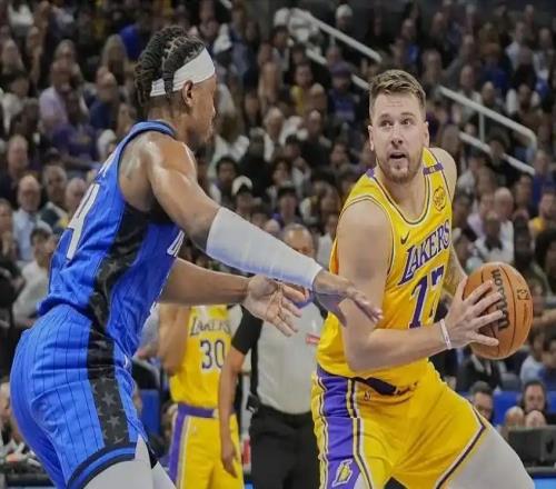 里弗斯首次拒絕采訪！湖人輸球后相互甩鍋，專家：更衣室暗流涌動