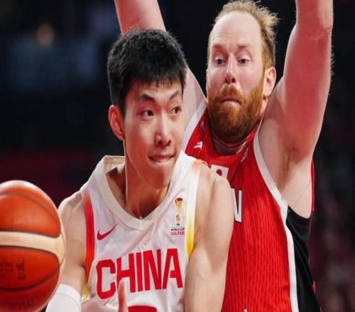 中國(guó)籃球大勝利！國(guó)際籃協(xié)被迫道歉，日本媒體心服口服，太解氣了