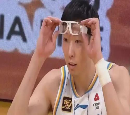 來(lái)了！三冠中鋒即將抵達(dá)！北京隊(duì)轟動(dòng)整個(gè)CBA