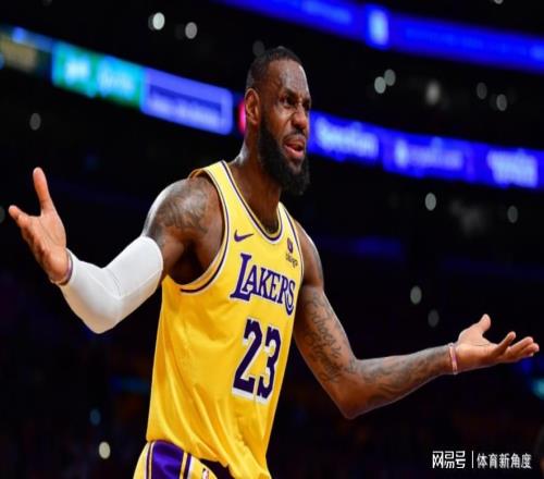 41+8+8！東契奇防守被點(diǎn)名，兩大核心漏人，真沒臉看了