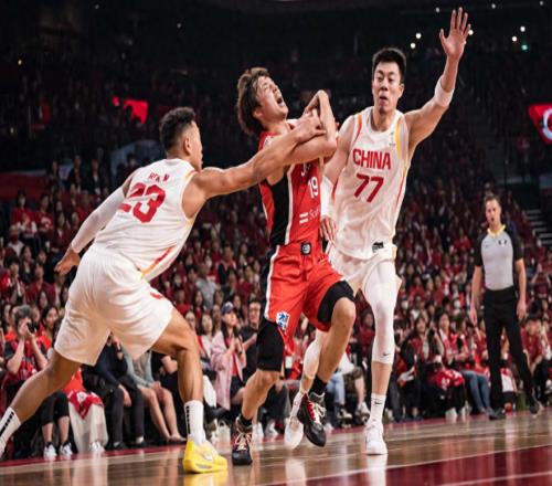 晚上7點，國際籃聯罕見改口：向中國男籃致歉，只字不提處罰裁判