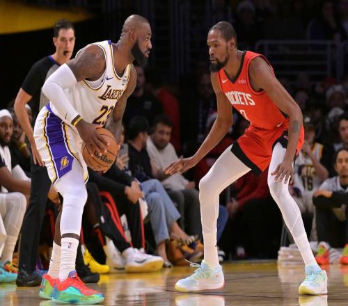 場均17分，和2.5億頂薪劃清界限！作為奪冠熱門，你們該考慮拆隊