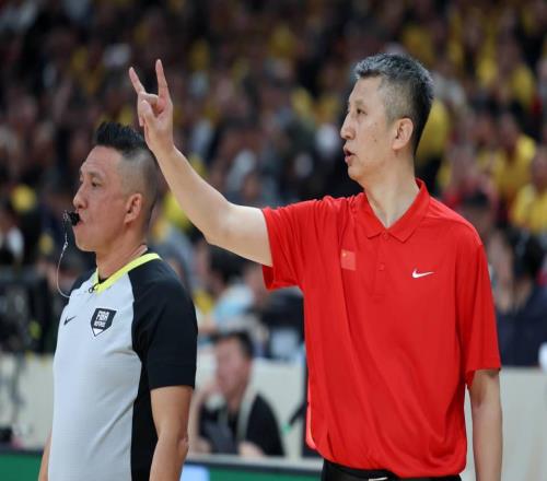 國際籃聯(lián)正式致歉！日本媒體點(diǎn)名郭士強(qiáng)，認(rèn)為中國男籃勝之不武