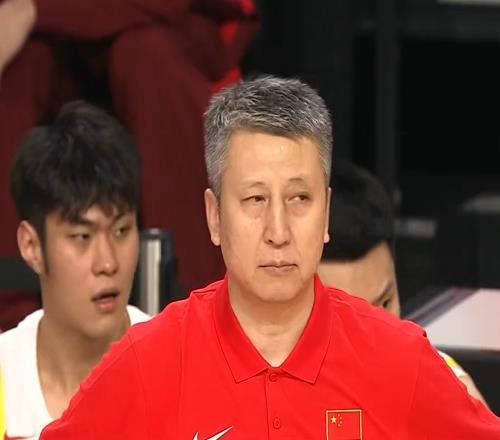 不公平！日本網(wǎng)友：中國男籃6打5，郭士強應(yīng)該要停賽