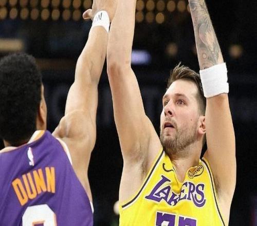 110113！東契奇空砍41+8+8，西部卡位戰(zhàn)湖人遭太陽隊(duì)絕殺