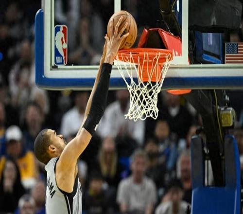 馬刺豪取11連勝，文班12分仍穩(wěn)贏，多點(diǎn)開(kāi)花重現(xiàn)鄧肯時(shí)期風(fēng)采