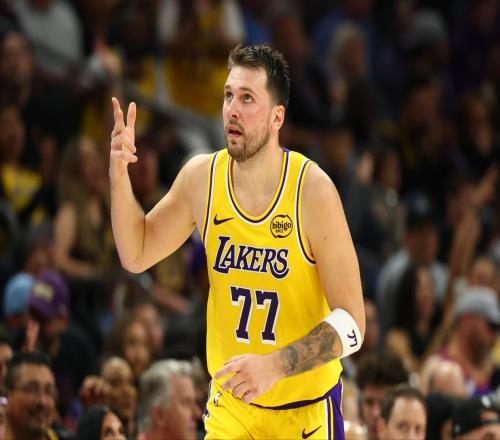 全明星后湖人深陷泥淖，東契奇被質(zhì)疑拿分太多賽后正式表態(tài)