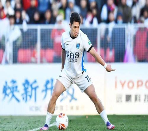 南通支云鋒霸社媒官宣離開俱樂(lè)部，曾是上港絕對(duì)主力，將重返中超