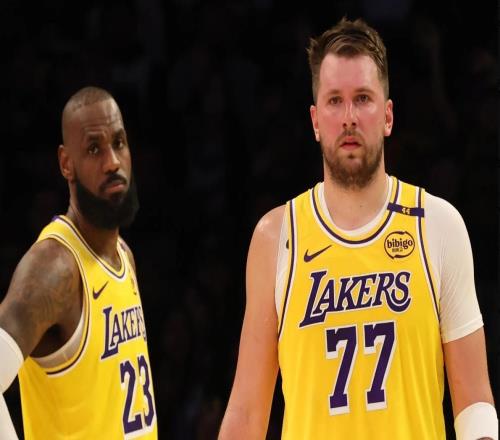 小奧0.9秒三分準(zhǔn)絕殺！太陽(yáng)送湖人三連敗東契奇41+8詹姆斯15+6