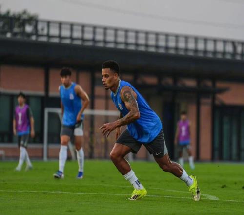 中超熱身賽：申花92大勝泰山隊(duì)，拉唐大爆發(fā)，阿爾瓦羅缺陣