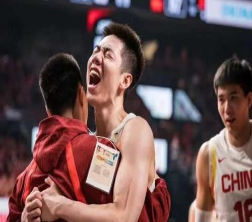 中國男籃拒絕爆冷！郭士強沖擊2連勝，張鎮(zhèn)麟或被棄用，央視直播