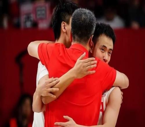 太過分！中國男籃偷走勝利FIBA用詞惹爭議，悄悄修改，仍難服眾