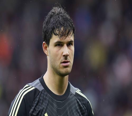 贏球不僅只有卡里克！曼聯(lián)夏窗操作靠譜，“老詹”門(mén)神買(mǎi)的太值