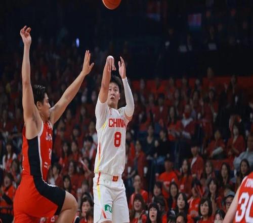 5打8中國男籃15分逆轉(zhuǎn)日本，這吹罰不要太離譜！