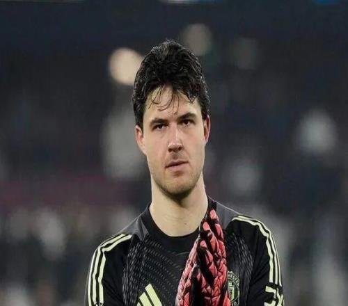 羅馬諾：曼聯(lián)欣賞范德文，但他們沒有什么實(shí)質(zhì)性動(dòng)作拉門斯：曼聯(lián)沒有向我承諾過任何事情，但我抓住機(jī)會(huì)了