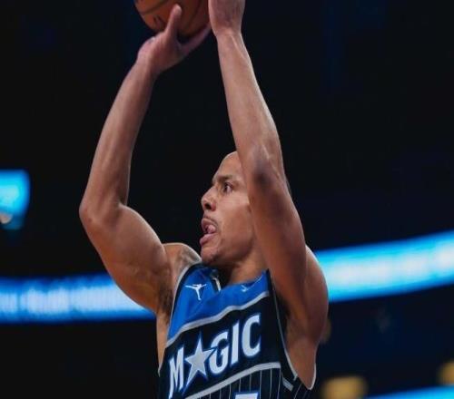 杜蘭特40+8+3一戰(zhàn)2大神跡，貝恩30分難救主，火箭轟210逆轉(zhuǎn)魔術(shù)