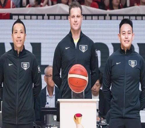 中國男籃，昨晚你們戰(zhàn)勝的不僅僅是日本隊(duì)！