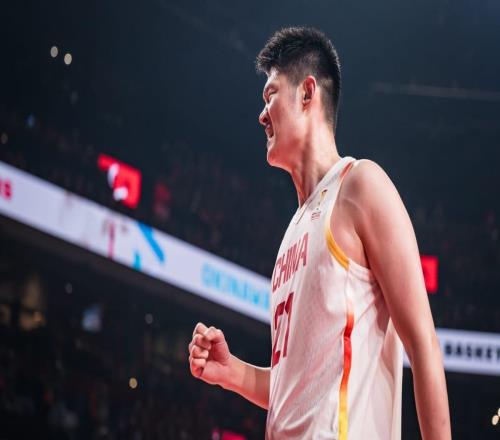 輕松打爆了日本隊(duì)內(nèi)線！中國(guó)隊(duì)接下來(lái)必須要將他確定為內(nèi)線支柱