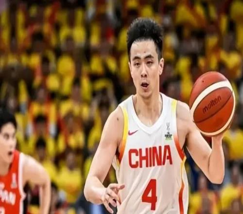 雙喜臨門！中國男籃贏球后，賽后又傳好消息：出線形勢亂成一鍋粥