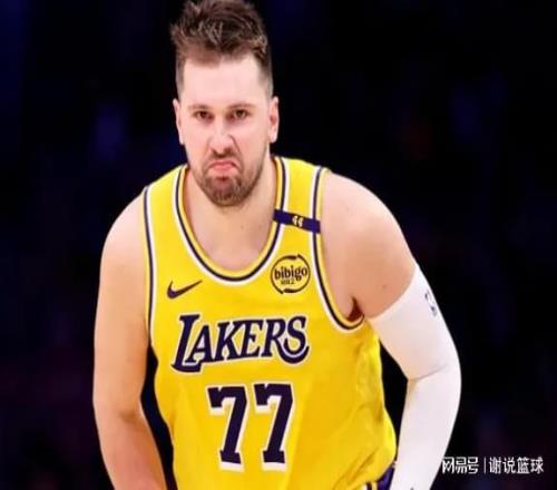 湖人近7戰(zhàn)5敗，前冠軍射手建議東契奇改變打法，三月賽程更嚴峻