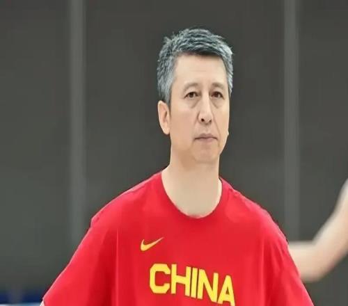 中國男籃正式上訴！嚴懲當值裁判，郭士強深夜發(fā)聲，趙睿最新傷情