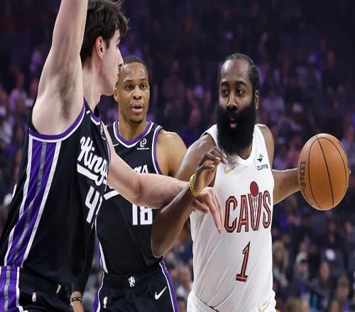 27分+16板+14助，年薪僅363萬！威少逆天改命，德羅贊卻進退兩難