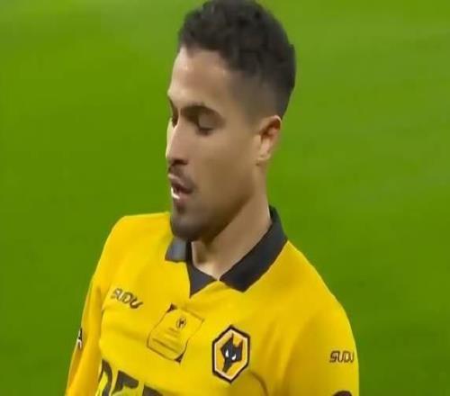 02！曼聯(lián)利好：維拉爆冷+5場1勝或跌出前3，5豪門有望攜手進歐冠