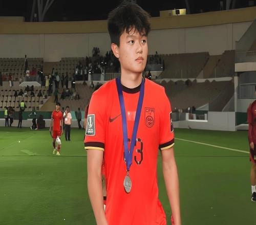 聚焦中超冬窗：“拉希”領(lǐng)銜雙標(biāo)王，浙江外援曾破諾伊爾門