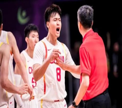 8780！7765！世預(yù)賽一夜亂了，中國男籃喜訊，最新晉級形勢如下