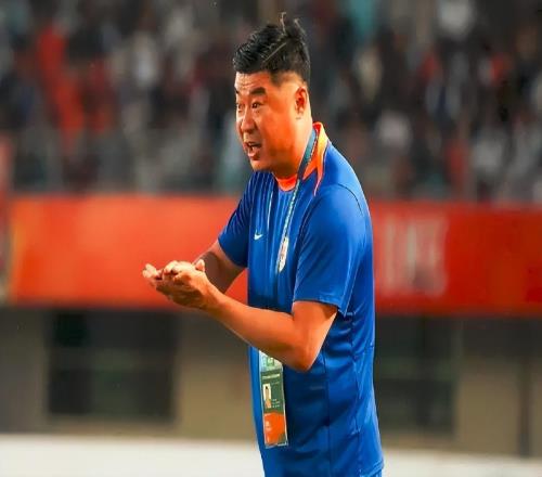 取消20年傳統(tǒng)后慘??！助教離隊韓鵬遭質(zhì)疑，泰山隊將為保級而戰(zhàn)