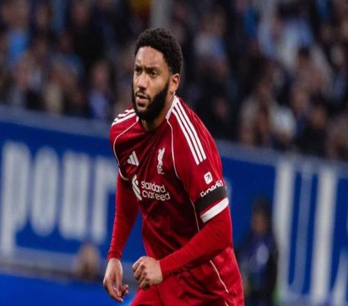 記者本想采訪喬戈麥斯，后者打趣：問范戴克這些大人物吧