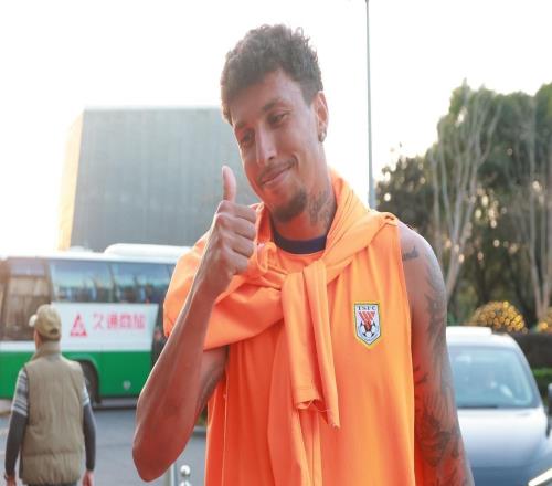 泰山冬窗0支出！1外援變動，多名輪換主力離隊，實(shí)力不升反降