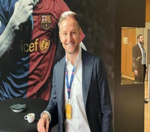 世體：抽簽前巴薩助教曾給拉基蒂奇打視頻交流，尋求簽運加持