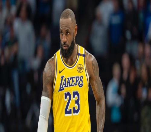 名帥科爾：詹姆斯質(zhì)變NBA！他推動(dòng)無(wú)位置籃球發(fā)展！