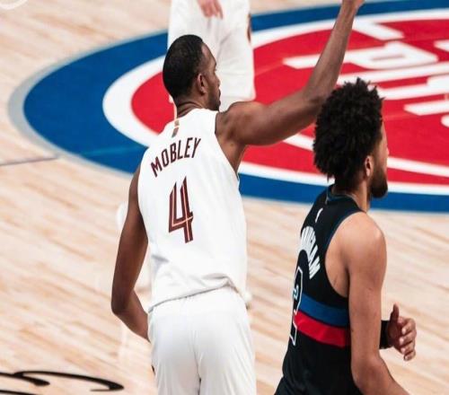 鏖戰(zhàn)三個半小時！哈登缺陣，騎士惜敗聯(lián)盟第一，施羅德8次失誤