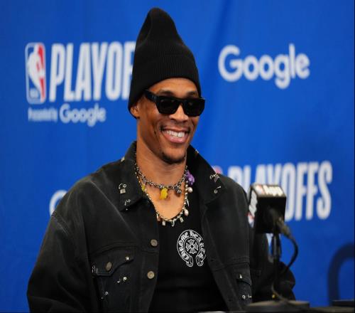 場均15+6+6！恭喜威少！續(xù)約基本穩(wěn)了，名記：隊友和教練很尊重他