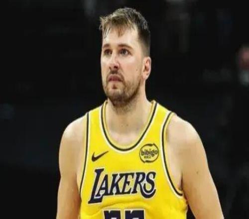 忍不??！湖媒都罵湖人太垃圾！