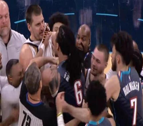 一半天使，一半惡魔！場均8+4的奪冠拼圖，如今卻成聯(lián)盟第一惡漢