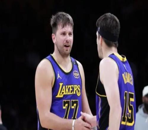 記者：詹姆斯下賽季是否回歸湖人，東契奇和里夫斯有很大發(fā)言權(quán)