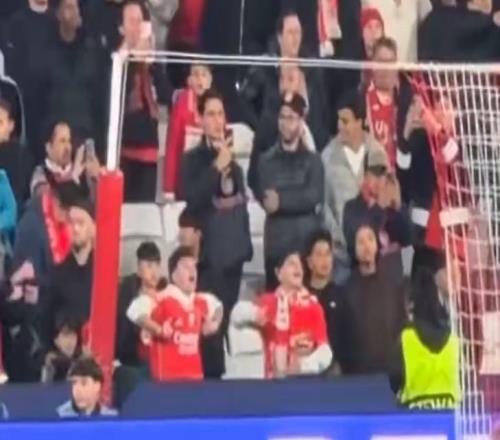 本菲卡官方：因?qū)﹃嚮蜀R比賽中的種族主義行為暫停5名會員資格